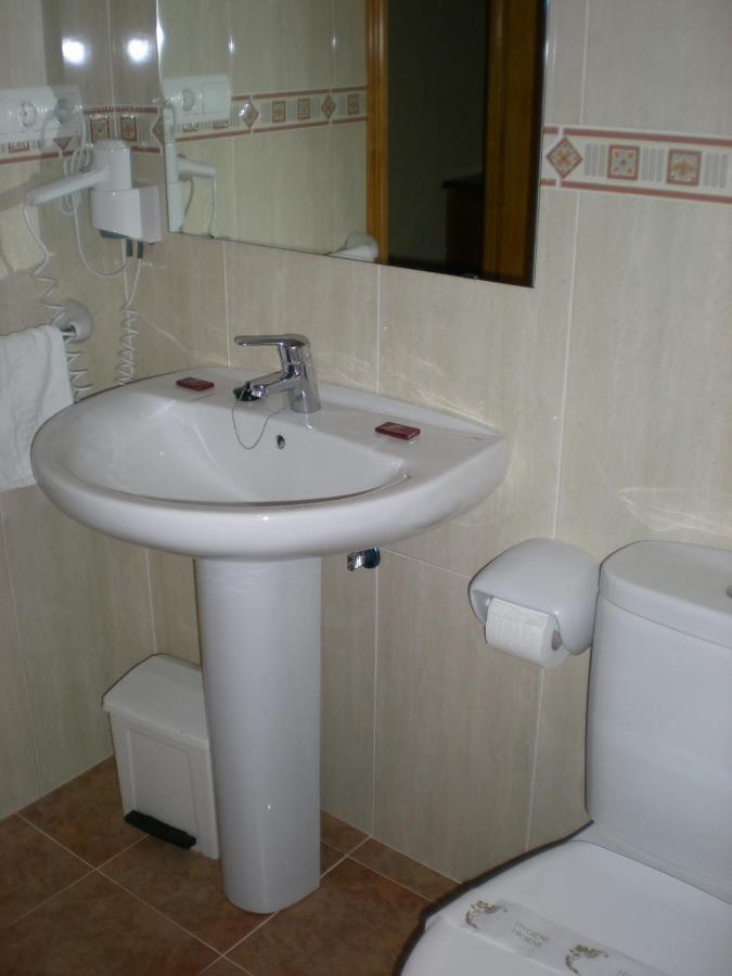 Labella Maria Hotel Pinos Genil Szoba fotó